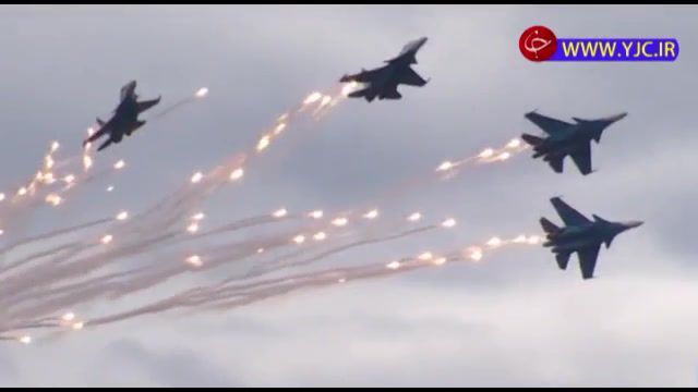حرکات نمایشی حیرت انگیز جنگنده‌های روسی در آسمان