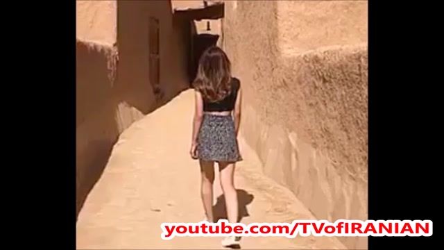 چالش دامن کوتاه در عربستان توسط زن جوان!