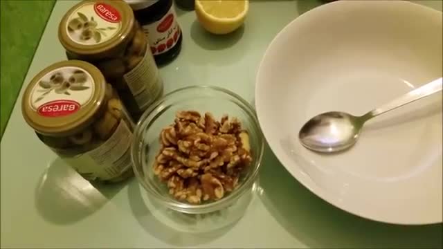 Persische Kochrezepte-Zeytoon Parvardeh ( زیتون پرورده‬‎ )