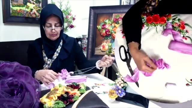 آموزش روبان دوزی و زیور آلات و گل های رویایی توسط خانم طراوت