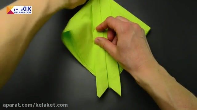 آموزش تازدن دستمال سفره: مدلی جالب که دستمال سفره را به شکل ماهی تزیین می کند
