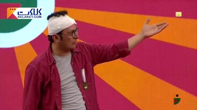 کل کل آوازخوانی در اجرای سوم علی ضیایی به زبان آذری درمسابقه خنداننده شو خندوانه