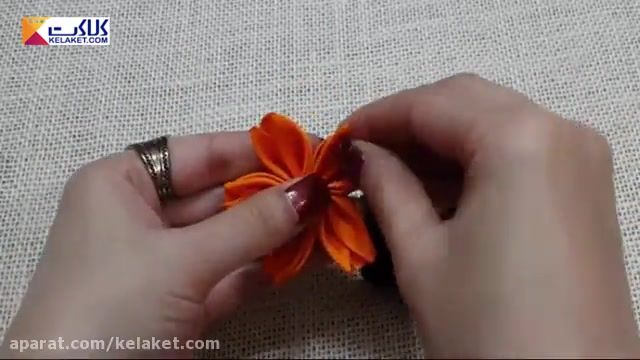 آموزش درست کردن دسته گل های روبانی 