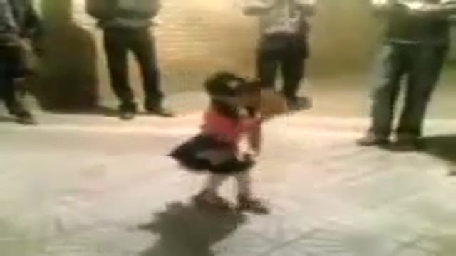 اشکنان دوربین رقص بسیار زیبای دختر بچه ایرانی