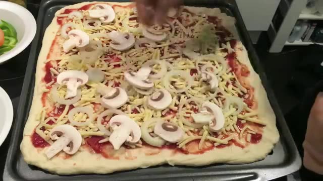 How To Make Meatball Pizza - آموزش درست کردن پیتزای کوفته قلقلی