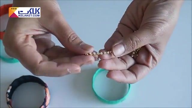آموزش ساخت دستبند با بطری پلاستیکی، تکه پارچه و نگین های تزیینی