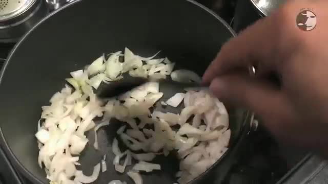 How To Make Zereshk Polo - آموزش درست کردن زرشک پلو با مرغ در سه سوت