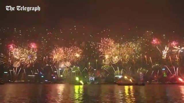 تصاویر زیبا از جشن شروع سال نو میلادی در کشورهای مختلف دنیا