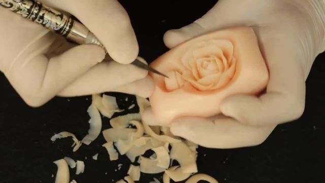 آموزش آسان طراحی گل برجسته روی صابون (پارت سوم)