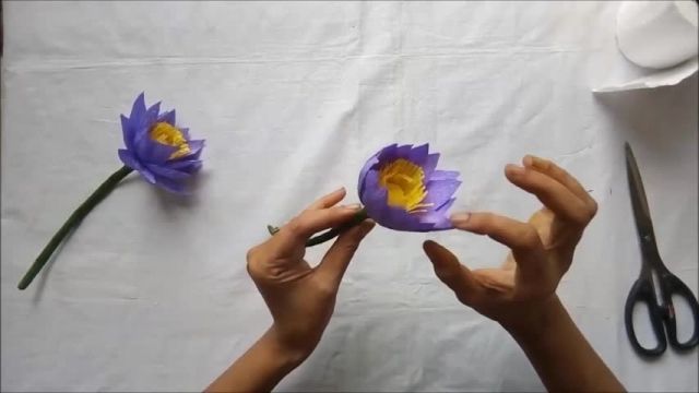 آموزش ساده اوریگامی طرز ساخت گل دو رنگ کاغذی