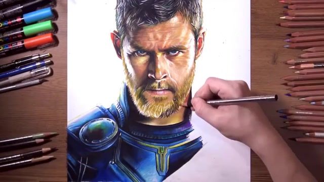 نقاشی کردن از چهره شخصیت " ثور "( Thor ) اسطوره ی داستان های کمیک 