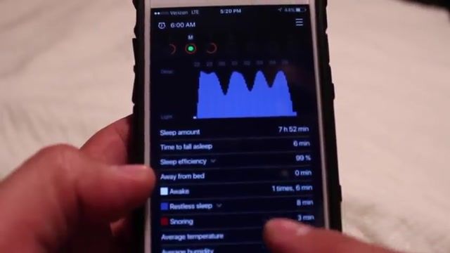 ساخت دستگاه رصد الگوهای خواب  با نام Beddit Sleep Monitor  توسط اپل 