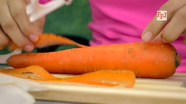 آموزش میوه آرایی شیک و متفاوت با هویج 
