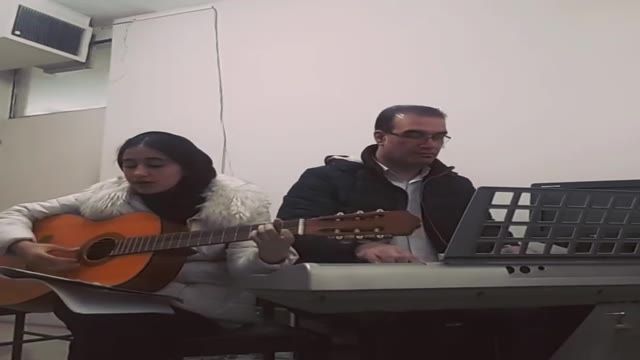 مجید کلامی و اجرای گیتار توسط هنرجو