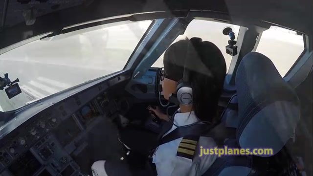 کلیپ تماشایی از فرود حرفه ای صبریا، خلبان زن ایرعربیا با ایرباس A320