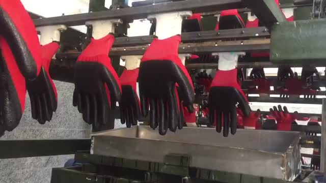 دستگاه روکش زن لاتکس انواع دستکش کار ضد برش و گالری