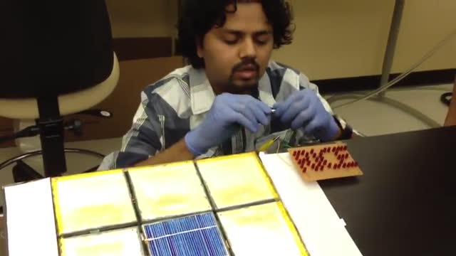 معرفی باتری چند لایه  -  تبدیل سطوح مختلف به باتری خورشیدی با رنگ نانو لوله کربن