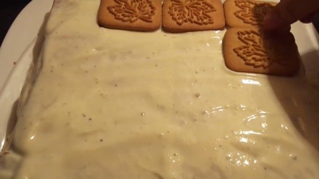 آموزش کامل و مرحله به مرحله طرز تهیه کیک بیسکویت خوشمزه (Biscuit Cake)