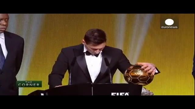 لیونل مسی به عنوان بهترین بازیکن فوتبال سال 2015 صاحب توپ طلایی شد
