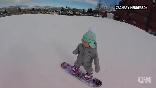 کلیپی تماشایی از مهارت فوق العاده کودک نوپا در ورزش اسنوبرد