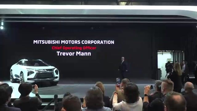 رونمایی از خودروی Mitsubishi Outlander PHEV ساخت کمپانی میتسوبیشی در ژنو