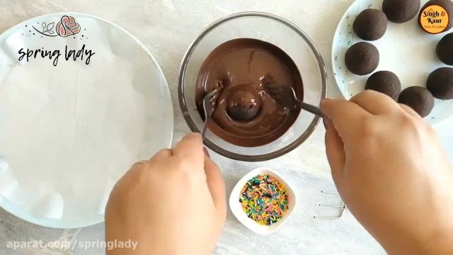 آموزش طرز تهیه دسر شکلات فنجانی