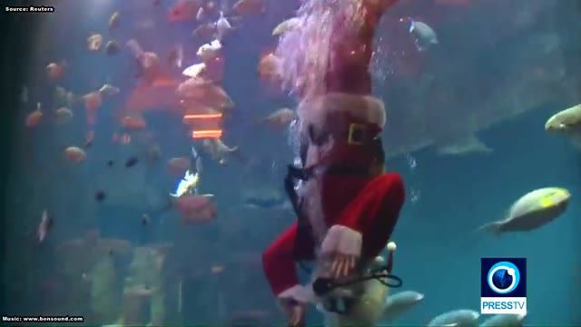 بابا نویل امسال زیر دریا به استقبال کریسمس میرود.