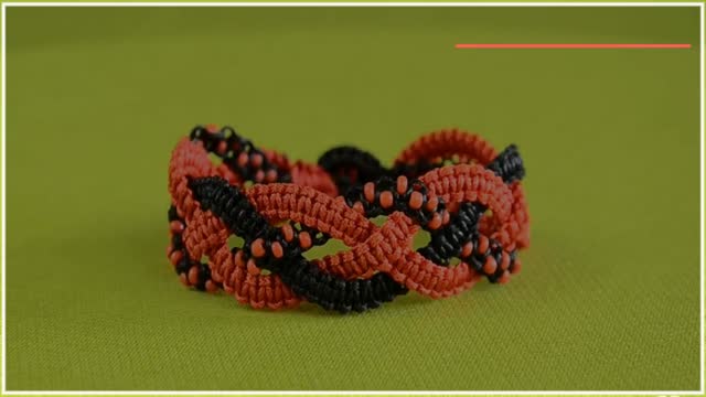 آموزش مکرومه بافی- بافت دستبند مکرومه با مهره های رنگی 