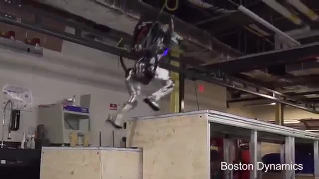 ساخت ربات پارکور کار در شرکت بوستون دینامیک - رباتی که از در و دیوار بالا می رود