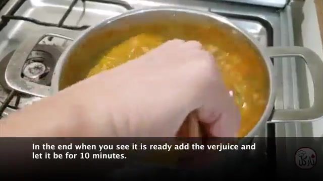 طرز تهیه آش گوجه فرنگی با بلغور 