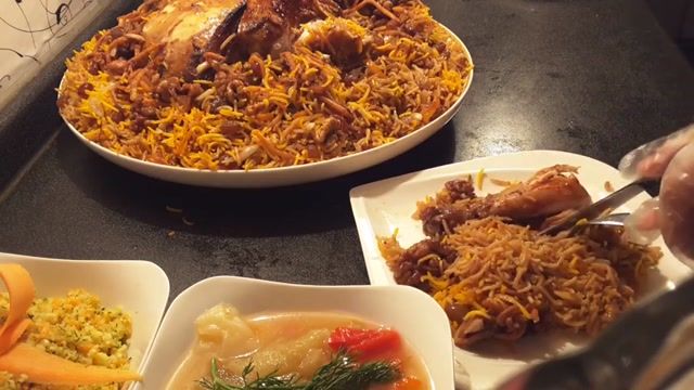 طرز تهیه مرغ شکم پر با پلو افغانی - آموزش کامل طرز تهیه غذا های افغانستان