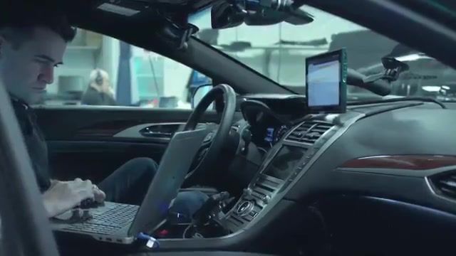 ارایه روش جدید برای شناسایی آسیب های امنیتی خودروی هوشمند