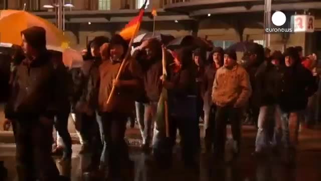 تظاهرات در خیابانهای شهر لایپزیگ توسط گروهی از هواداران مخالف مهاجران لگیدا