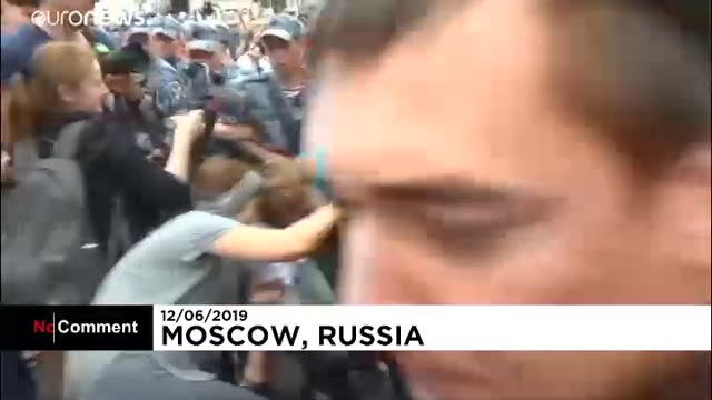 ویدیو دستگیری صدها معترض در خیابان های روسیه 