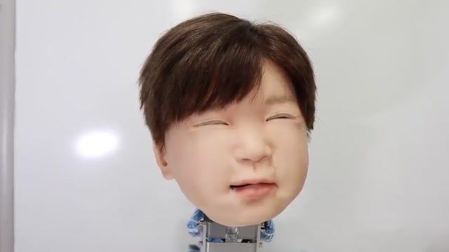 ساخت کودک-ربات با قابلیت ابراز احساسات  - چهره ربات اندرویدی "آفه‌تو" (Affeto)