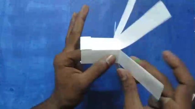 آموزش بسیار آسان برای ساخت هلی کوپتر کاغذی در منزل