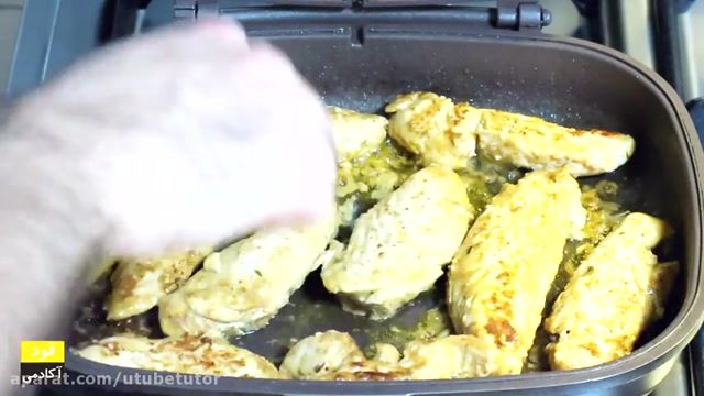 طعم خوب آشپزی را با "پخت غذا با مرغ" که یک غذای سالم و سریع است تجربه کنید.