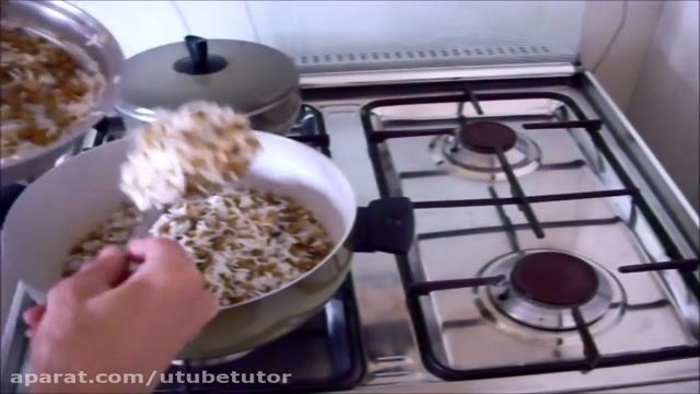آموزش "پخت عدس پلو" از دسته غذاهای ایرانی است که بسیار مقوی می باشد.