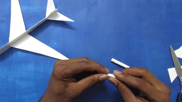 آموزش درست کردن هواپیمای مسافربری کاغذی به صورت کاردستی
