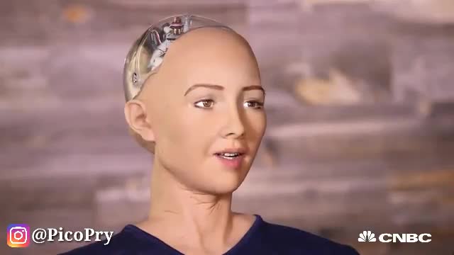 سوفیا، ربات انسان نمای خارق العاده در نمایشگاه CES 2018 