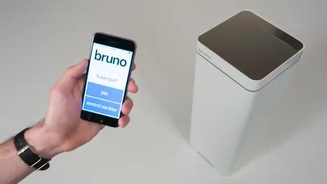 معرفی  سطل زباله هوشمند Bruno با قابلیت تبدیل شدن به جارو  
