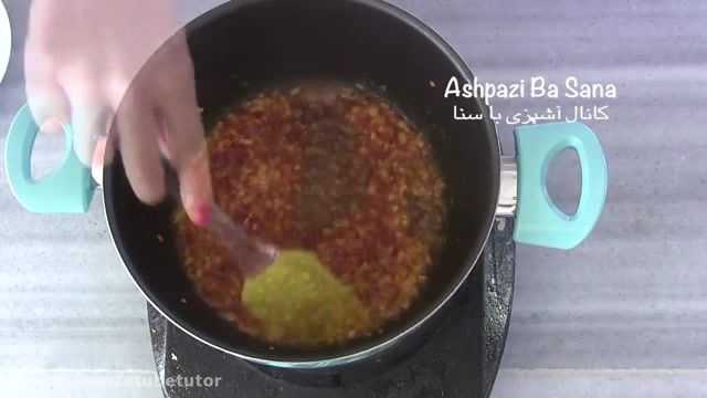 پخت استانبولی پلو-یکی از خوراک‌های ایرانی است که اساس آن بر استفاده از برنج است.