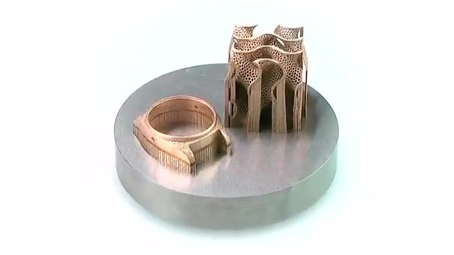 ساخت زیورآلاتی از جنس طلا با کمک پرینتر سه بعدی   -  پرینتر Precious M080