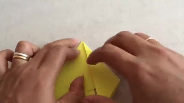 آموزش ساده اوریگامی طرز ساخت چتر کاغذی