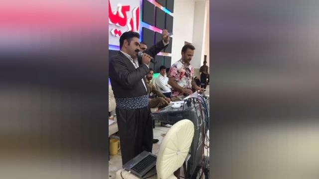 اجرا زیبا در مراسم عروسی کرمانشاه شهر اسلام آباد از خواننده کورد رضا طلعتی